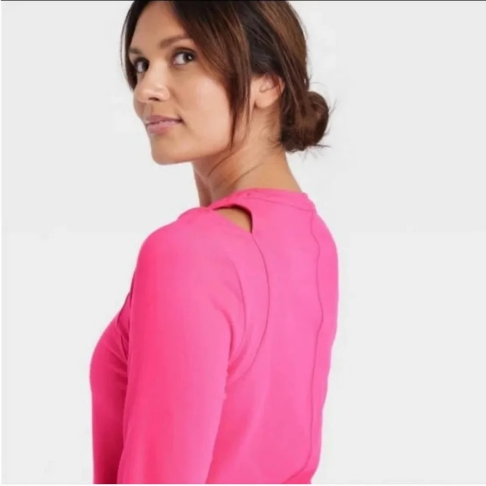 All In Motion Women's M Top Cropped Neon Pink